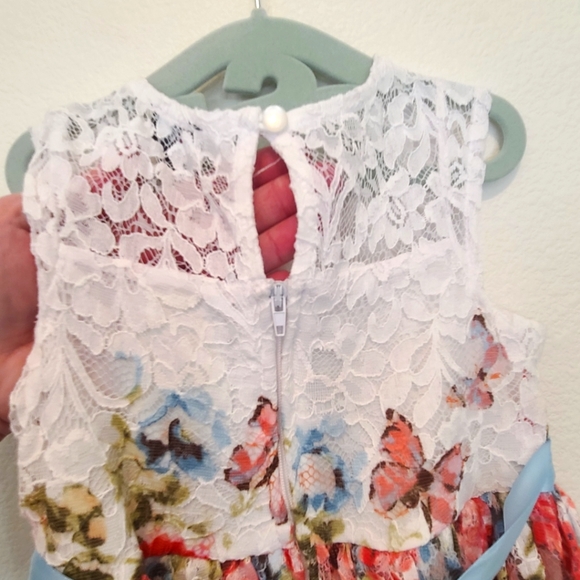 Lilt Little Girls Formal Dress, size 4 - Picture 5 of 11